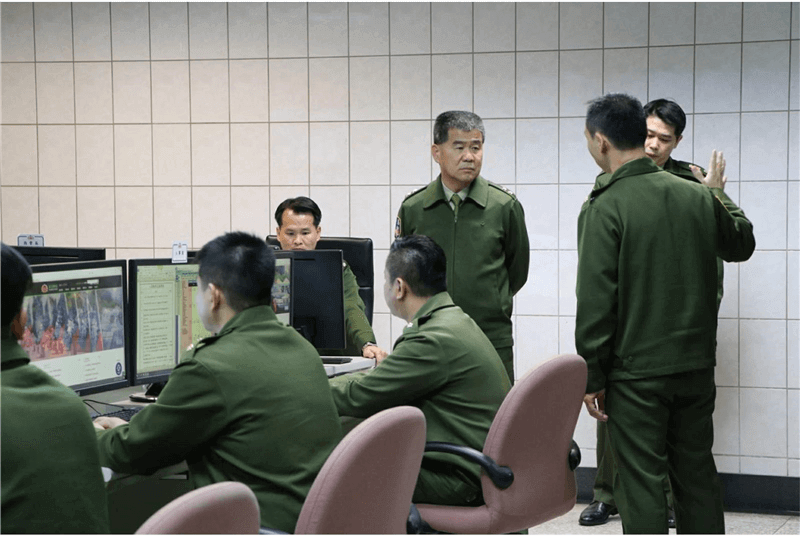 4.指揮官視導異地辦公嚴整備