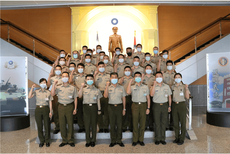 2.指揮官赴國防大學 勉學員充實職能涵養學識