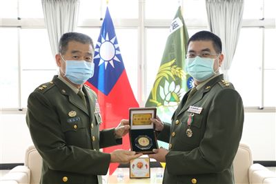 1.指揮官勗勉離職人員 感謝辛勞付出