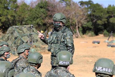 1.指揮官視導迫砲射擊 叮嚀注意訓練安全