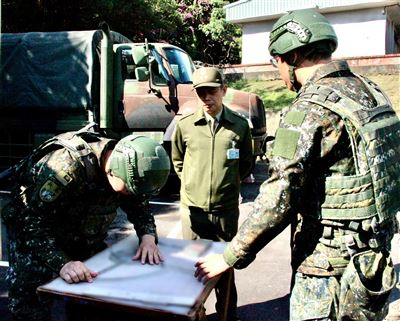 4-指揮官視導北部駐軍 囑精進戰技.jpg