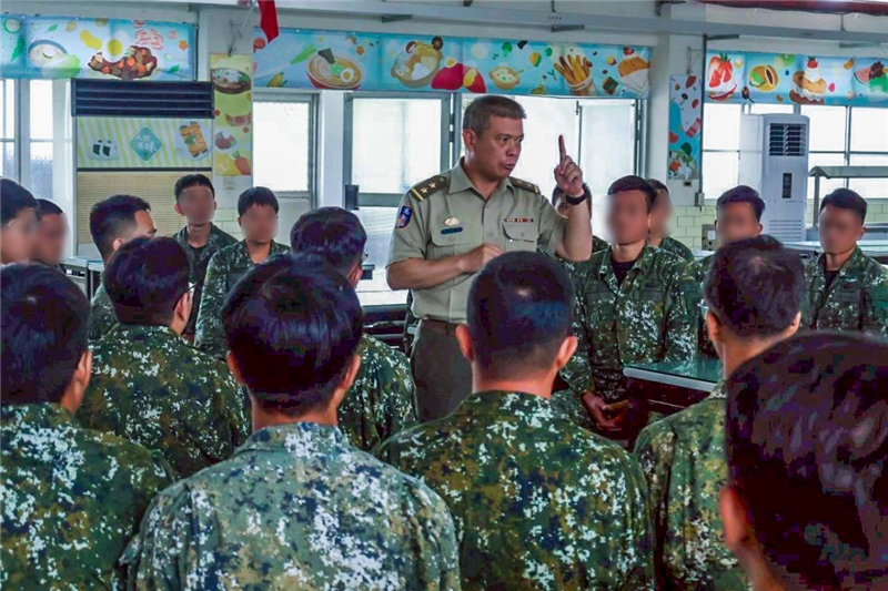 指揮官視導狙擊手專精隊集訓 慰勉訓練辛勞